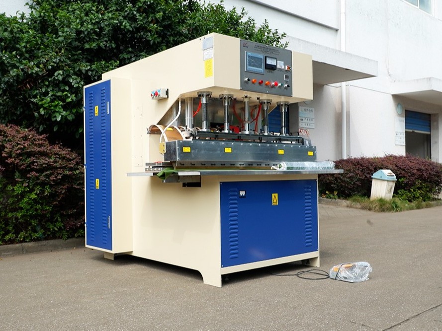 PVC夾網布焊接機